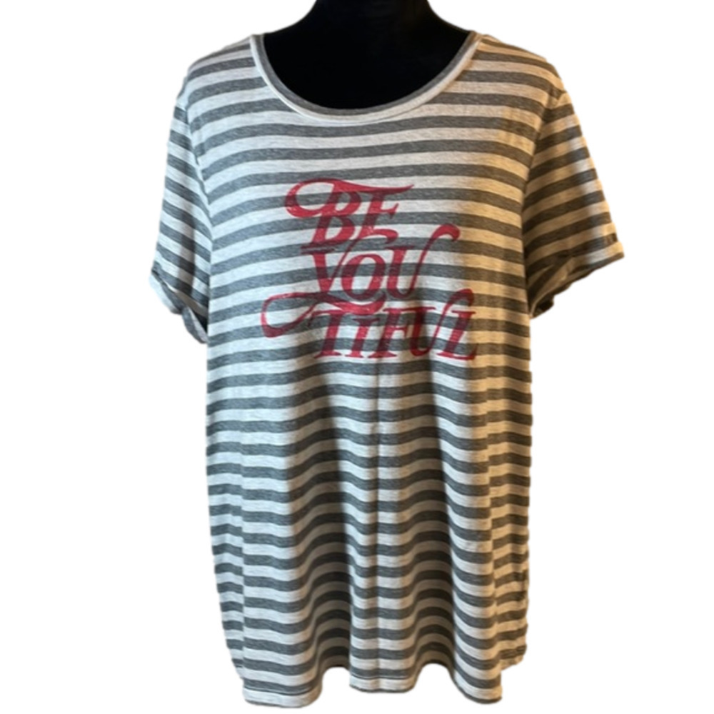 TORRID T-shirt size 1X